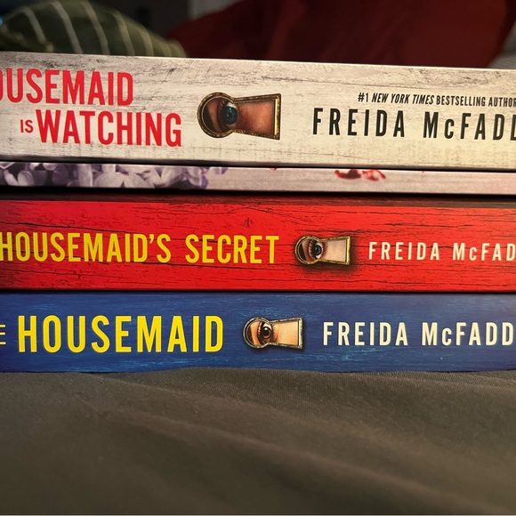 Freida McFadden Books - Picture 2 of 2